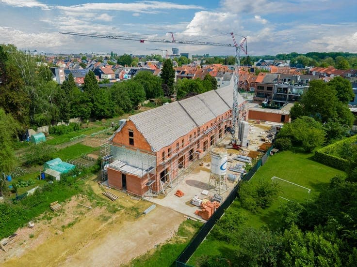 At home in the greenery of Mechelen - visit the yard!