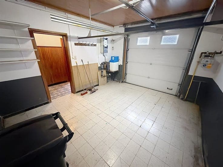 RENOVATION PROPERTY WITH 3 BEDROOMS, GARAGE, AND TERRACE IN