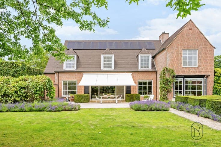 Exclusieve villa met praktijk/kantoor en prachtige tuin