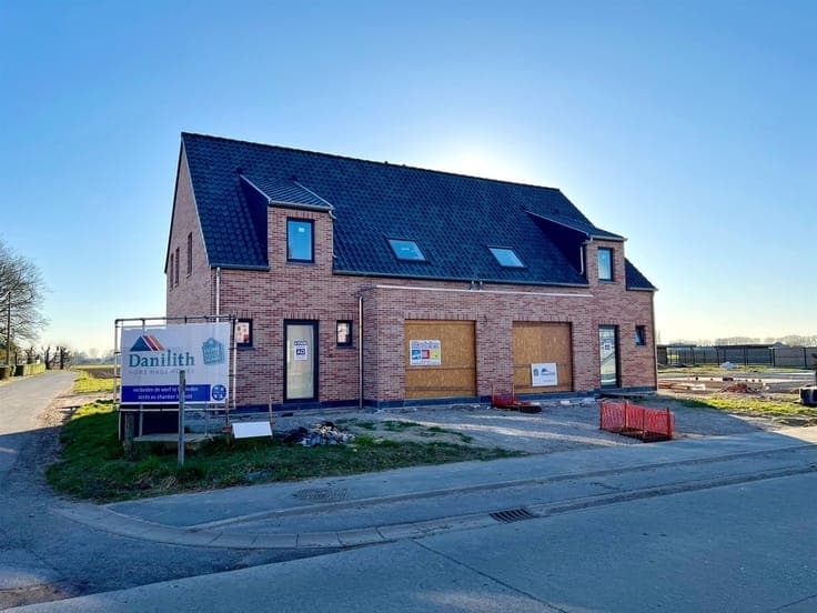 Aantrekkelijke nieuwbouw woningen met 3 slaapkamers in een g