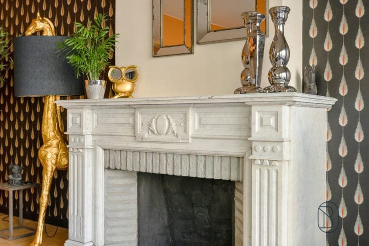 Downtown Ronse: Spacious 4-bedroom apartment with a 63 m² te