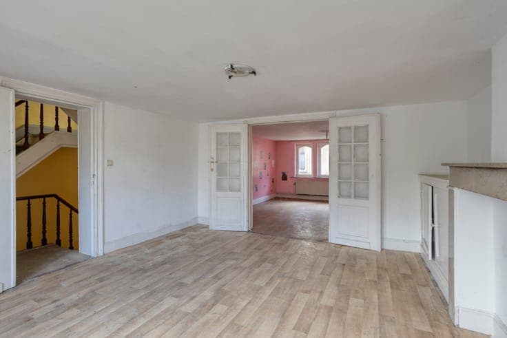 Characterful 1926 townhouse with rare volume