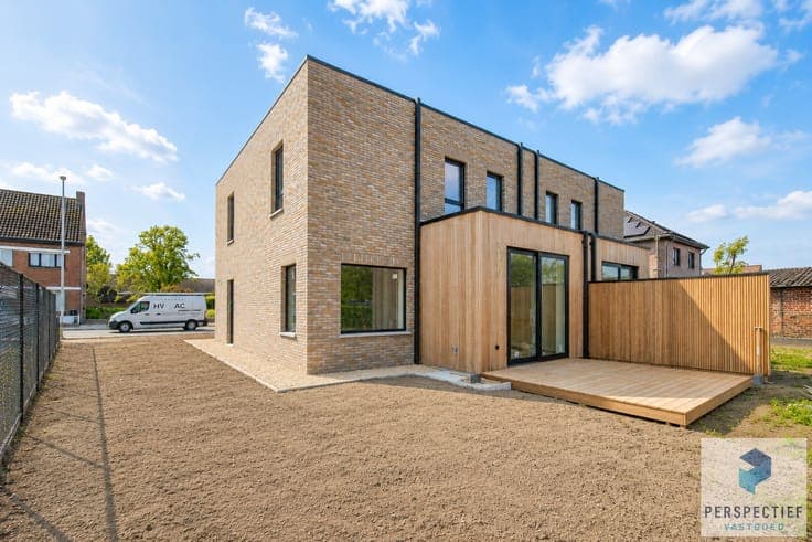 Rustig gelegen afgewerkte moderne nieuwbouwwoning (BEN) m...