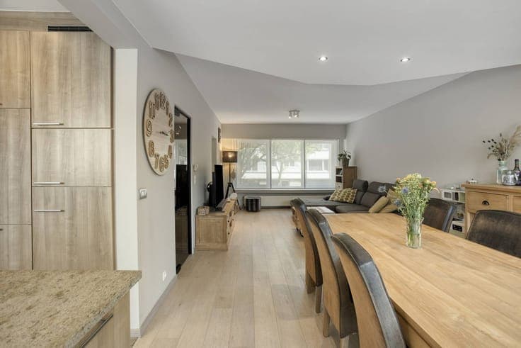 3-bedroom house with indoor garage and EPC label B