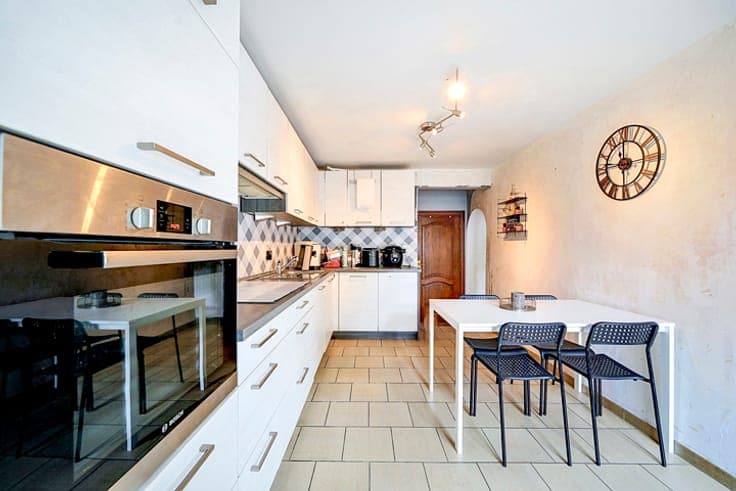 4-Bedroom House in Weillen