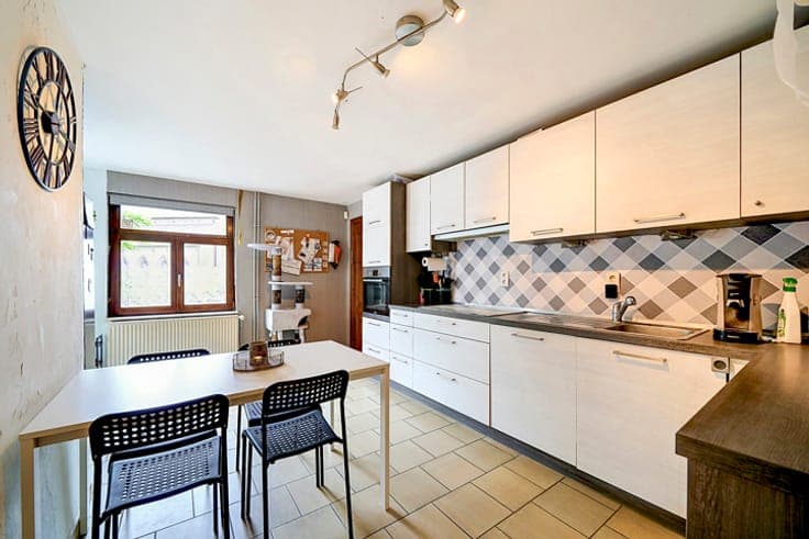 4-Bedroom House in Weillen
