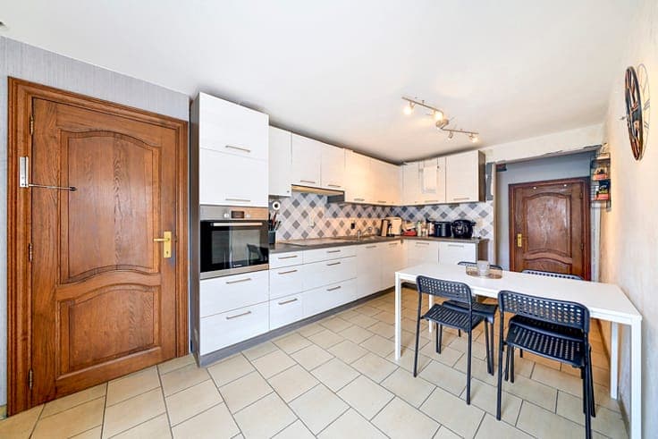 4-Bedroom House in Weillen