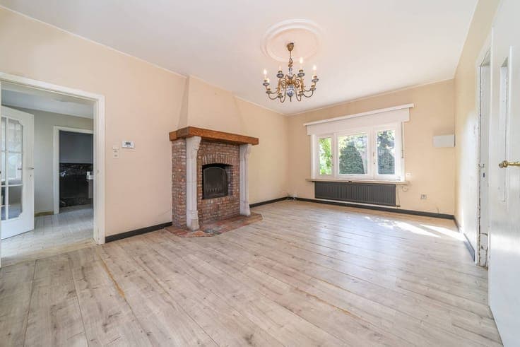 Villa to renovate in Hertsberge