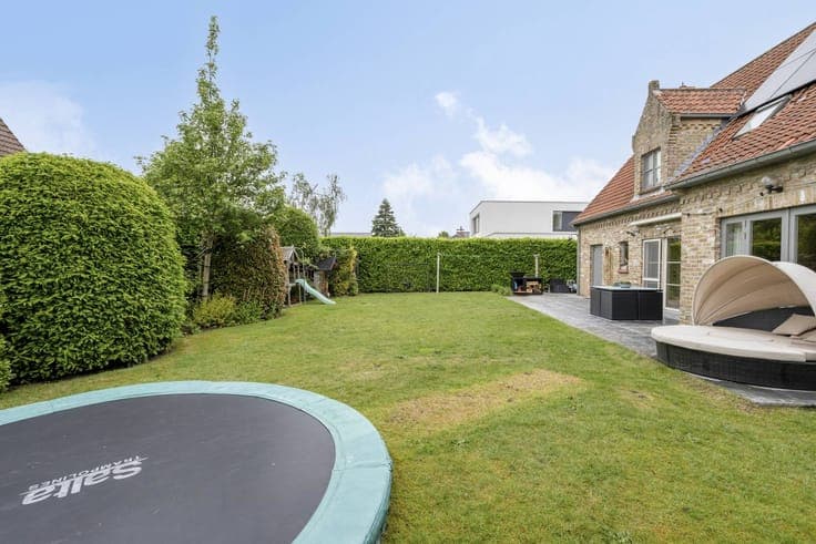 Detached house along the Kasteleinweg in Sint-Kruis (Bruges)