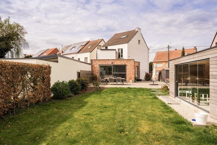 Spacious family home with character and beautiful garden!