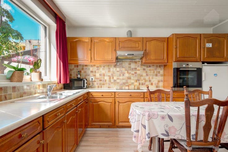 Charmante woning met 6 slaapkamers, garage en gezellige t...