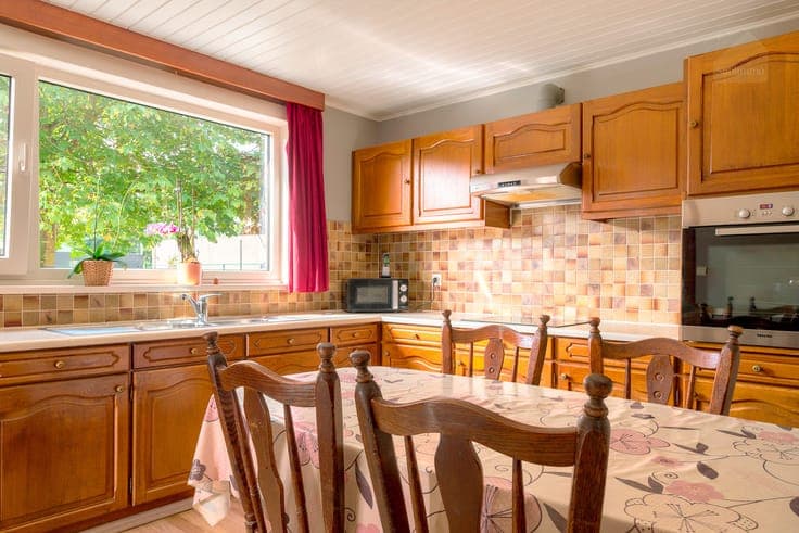 Charmante woning met 6 slaapkamers, garage en gezellige t...
