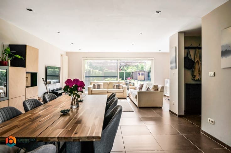 Instapklare woning met 3 slpkrs op een perceel van 600m² ...