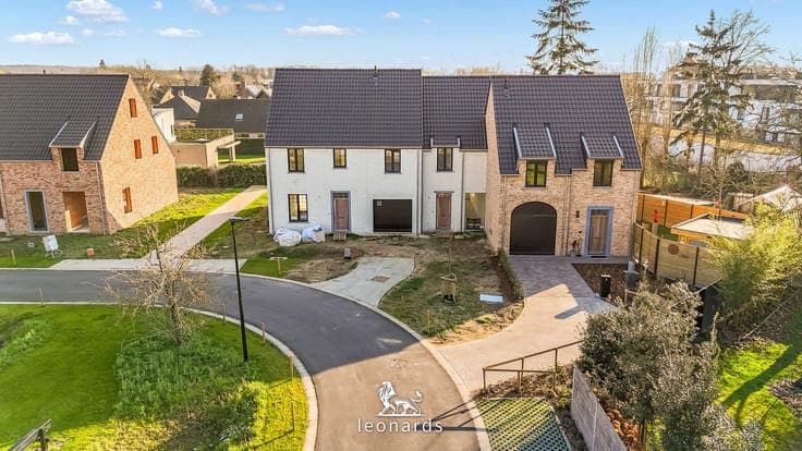 Country-style homes near Waregem town centre