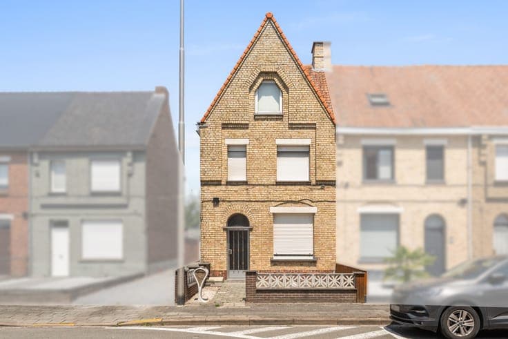 Halfopen woning met uitweg in het hart van Ingelmunster t...