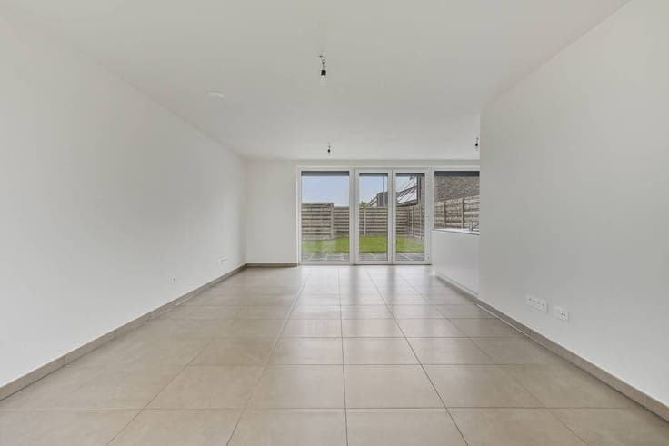 Ready to move in and bright BEN home in Rumbeke for sale