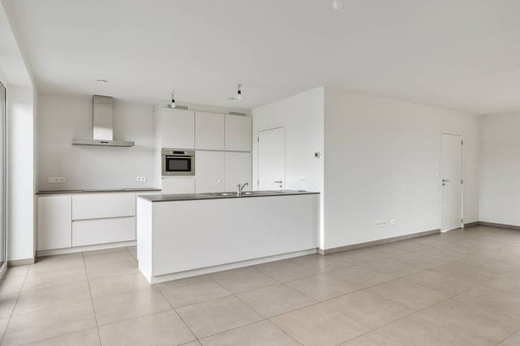 Ready to move in and bright BEN home in Rumbeke for sale