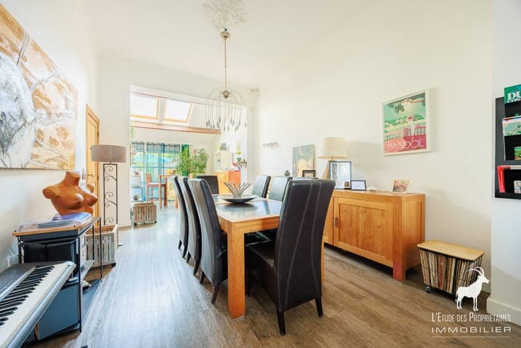 5 bedroom house for sale in HAINE-SAINT-PAUL.