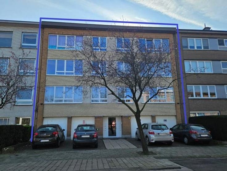 Interesting investment property with 8 units