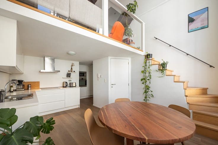Instapklare stadswoning met garage en 2 slaapkamers