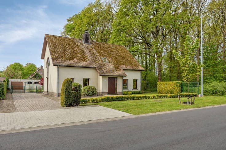 Detached house with garage for sale in Zevendonk