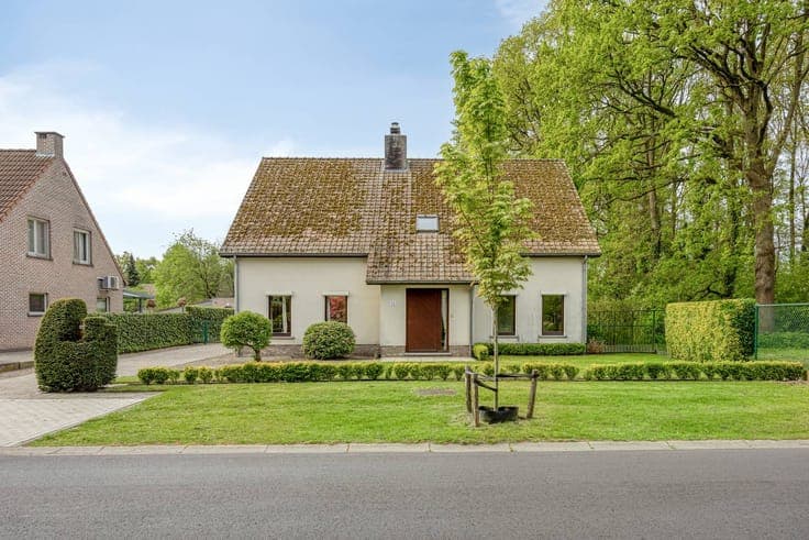 Detached house with garage for sale in Zevendonk