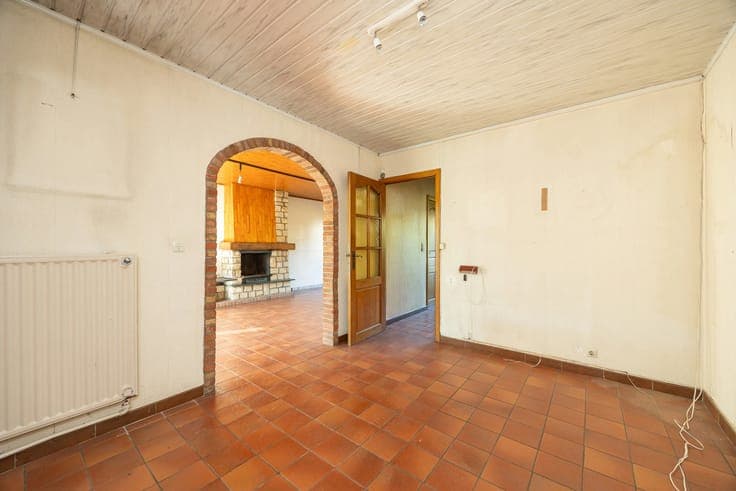Semi-detached house with 4 bedrooms in a quiet neighbourhood