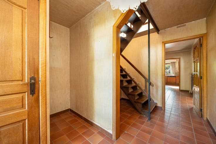 Semi-detached house with 4 bedrooms in a quiet neighbourhood