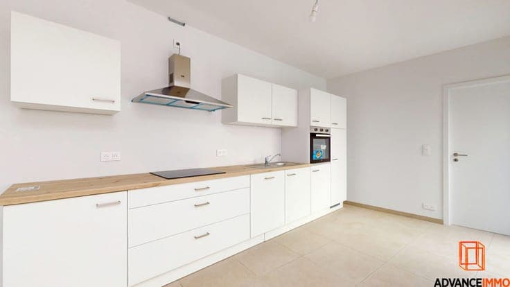 PERFECT FOR MULTI-GENERATIONAL LIVING – MOUSCRON