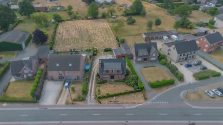 WETTEREN - Te renoveren woning met weide op ca. 38are