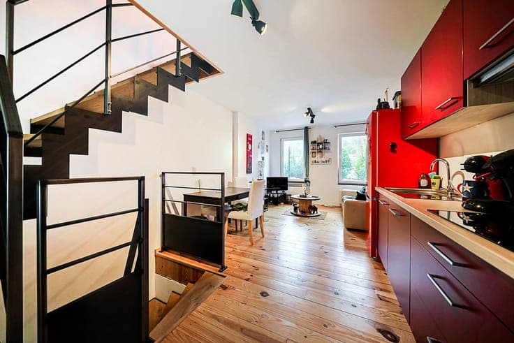 Huy – Fully renovated house, 1 bedroom and terrace