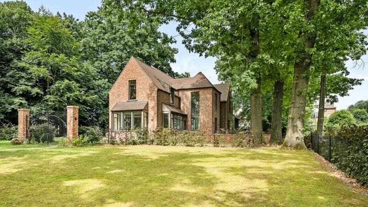 House in Mont-de-l'Enclus