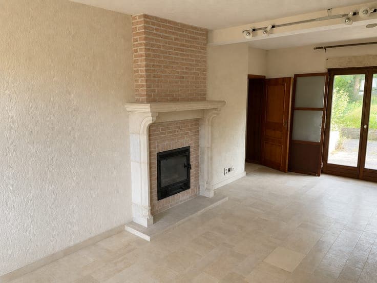 Large village house to renovate