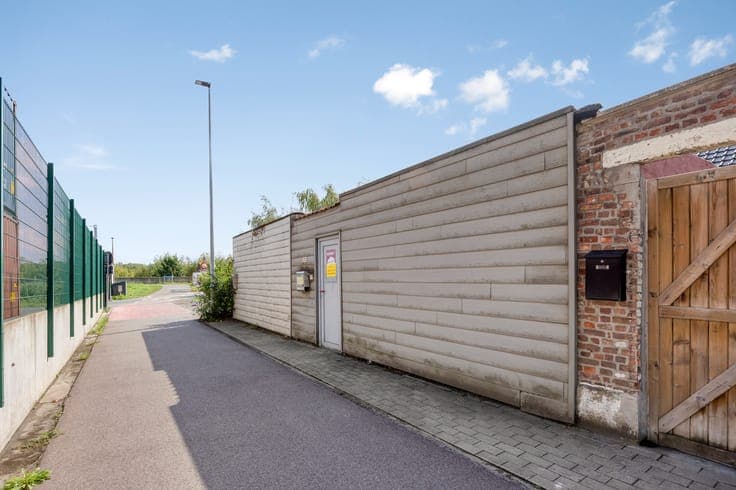 Leuke starterswoning met mogelijkheden in Burcht