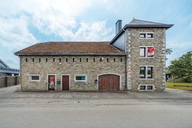 4-Bedroom House with Warehouse and Over 50 ares of Land