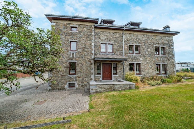 4-Bedroom House with Warehouse and Over 50 ares of Land