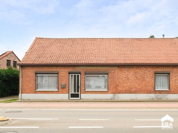 Semi-detached home on spacious plot in Lummen