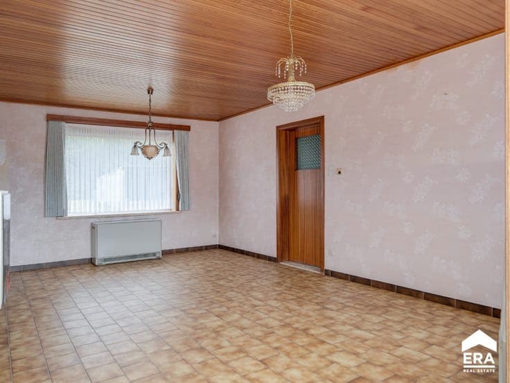 Semi-detached home on spacious plot in Lummen