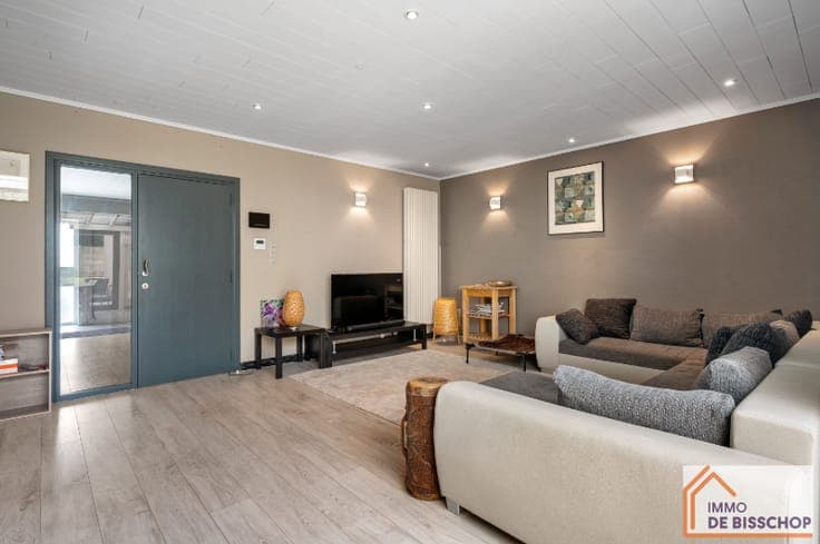 Instapklare woning met 3 slaapkamers, tuin en garage