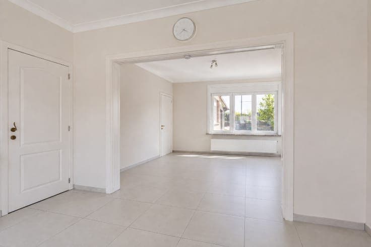 Instapklare woning met 4 slpkrs en tuin