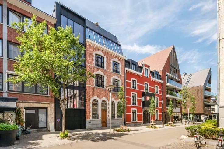 Timeless elegance and modern luxury in a prime location