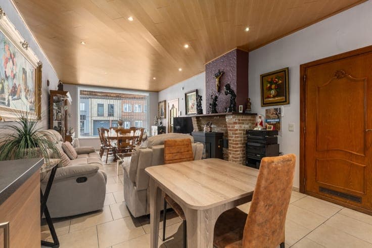 Practical single-storey home with parking
