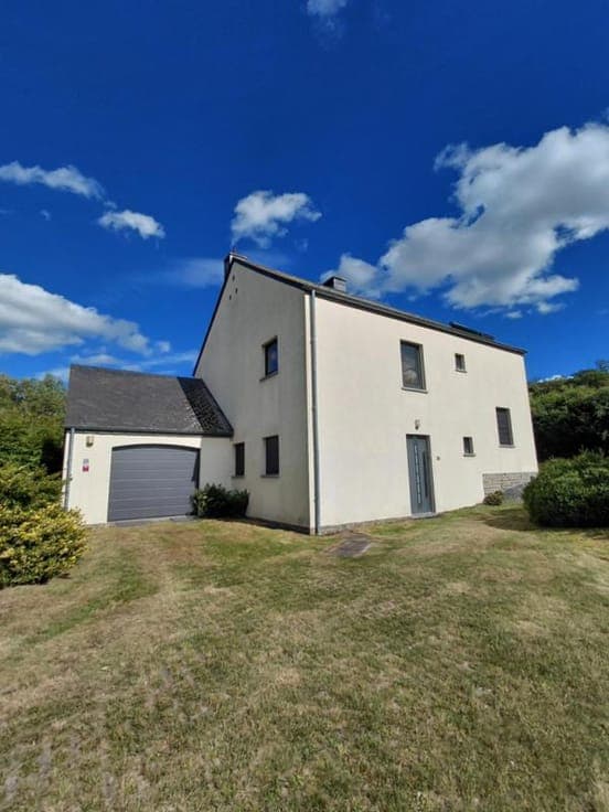 House in Lesterny