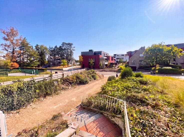 Energy-efficiently renovated (B!) home on a 9 a 29 ca plot!