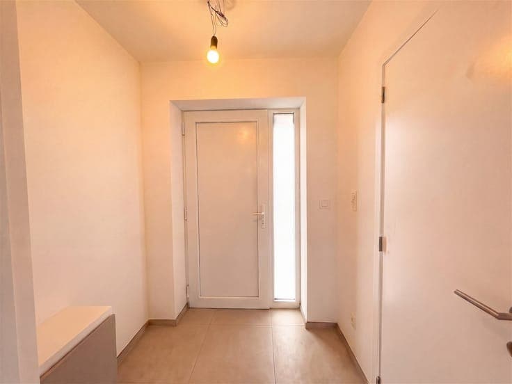 Energy-efficiently renovated (B!) home on a 9 a 29 ca plot!