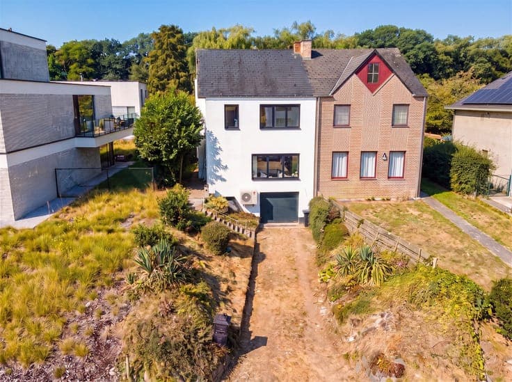 Energy-efficiently renovated (B!) home on a 9 a 29 ca plot!