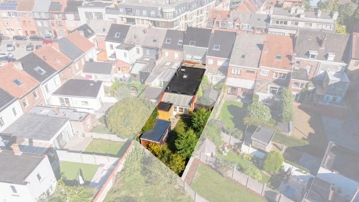 Gerenoveerde en centraal gelegen woning met gezellige tuin