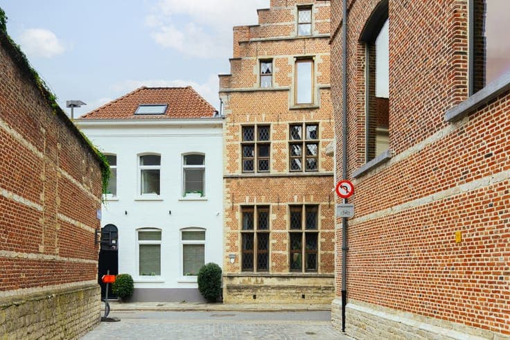 Light, tranquillity and character in the Small Beguinage