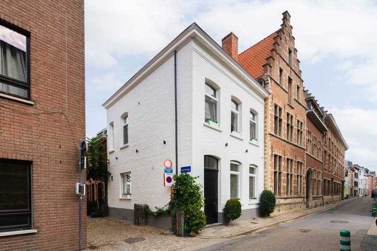 Light, tranquillity and character in the Small Beguinage