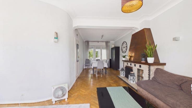 Uccle – House 2 beds + potential 3rd bed + garage + garden